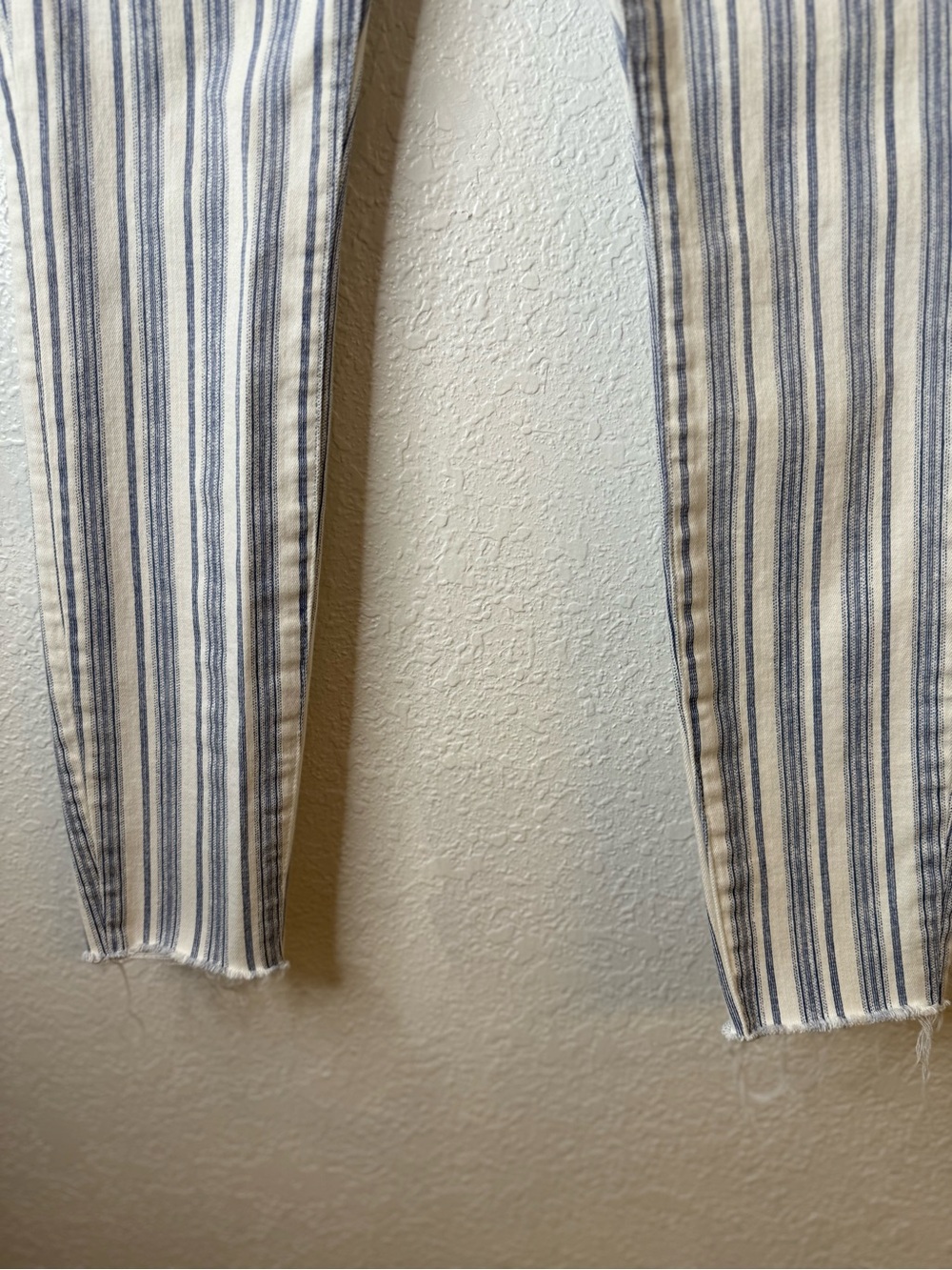 FRAME Le Skinny de Jeanne Crop Jeans 25 Blue White Stripe Raw Hem - Picture 4 of 13